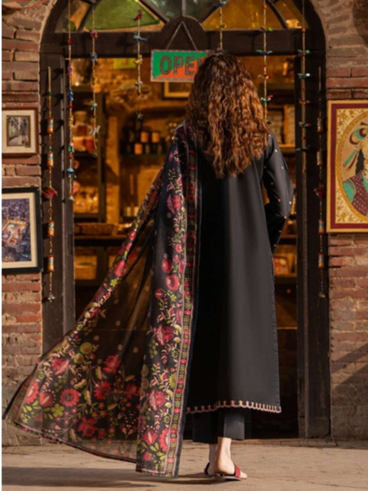 Elegant Comfort Suit - Image 2