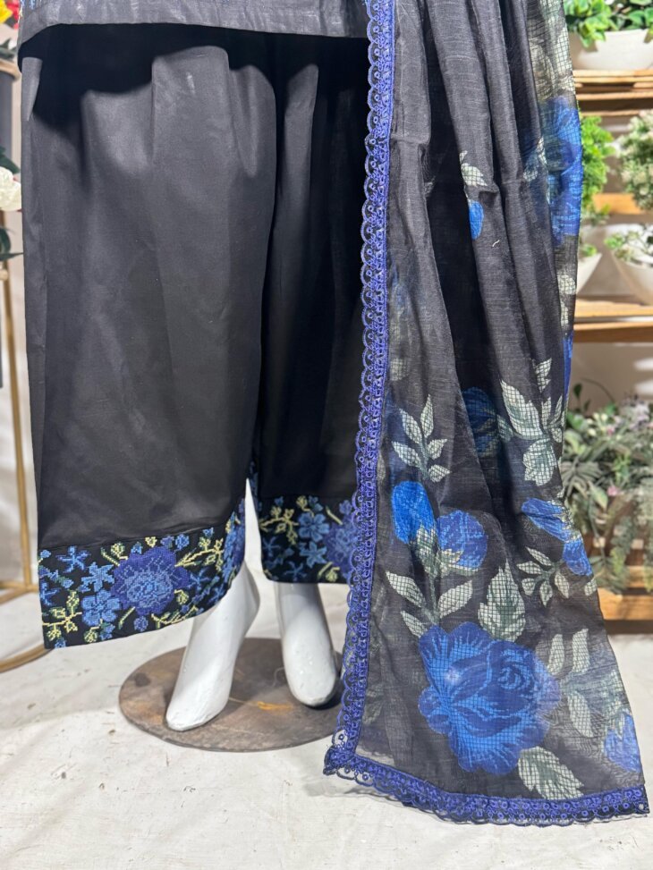 Midnight Bloom 3-Piece Suit - Image 3