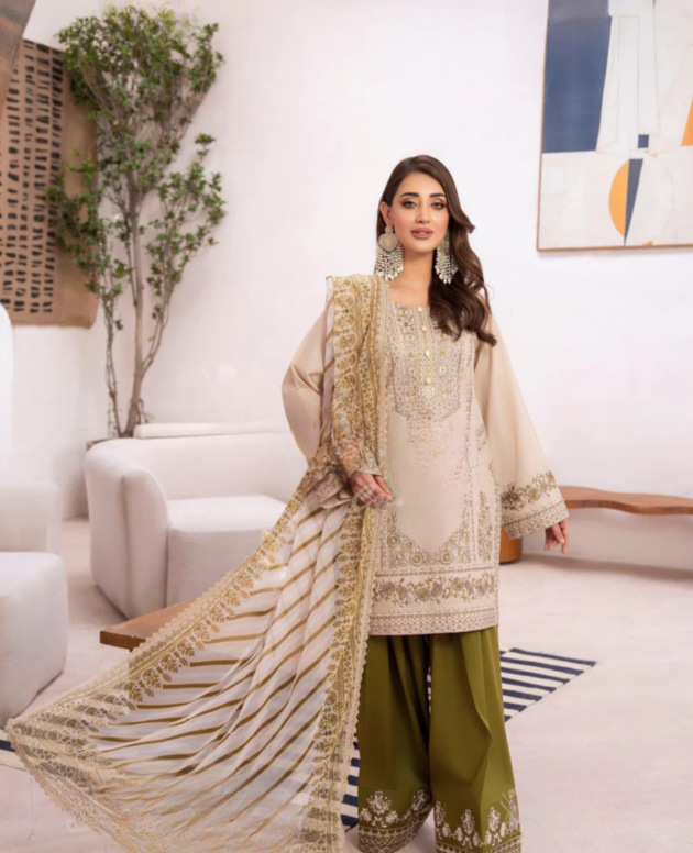 Casual Embroidered 3-Piece Suit